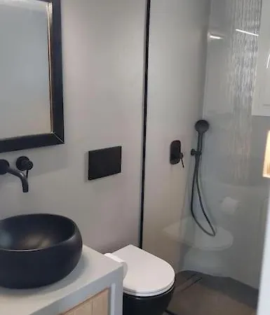 Agialmpa αγιάλμπα Athimonia Apartment *